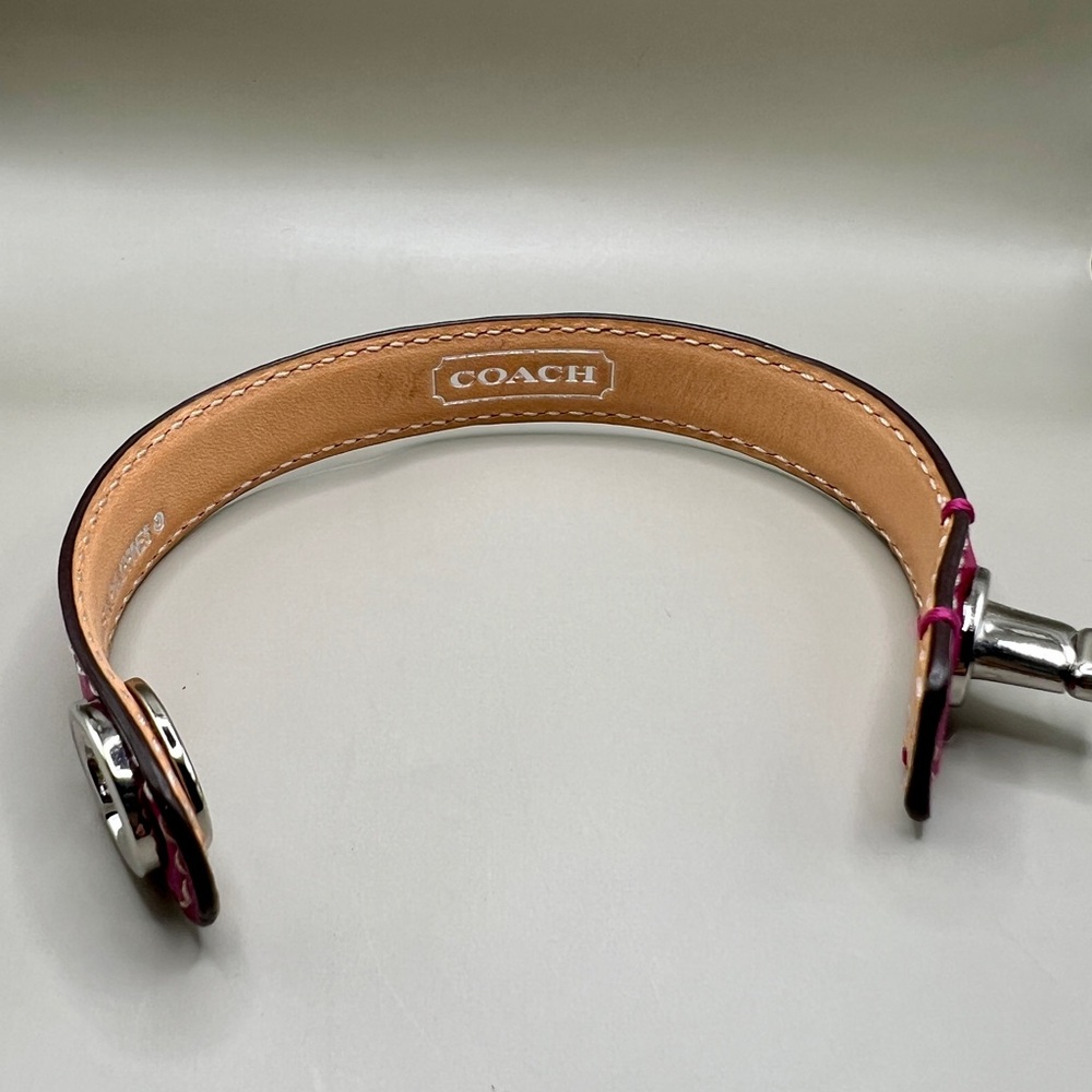 COACH Authentic Leather Turnlock Bracelet — Fuchsia/Hot Pink | NWOT | MSRP $89 - Picture 8 of 13
